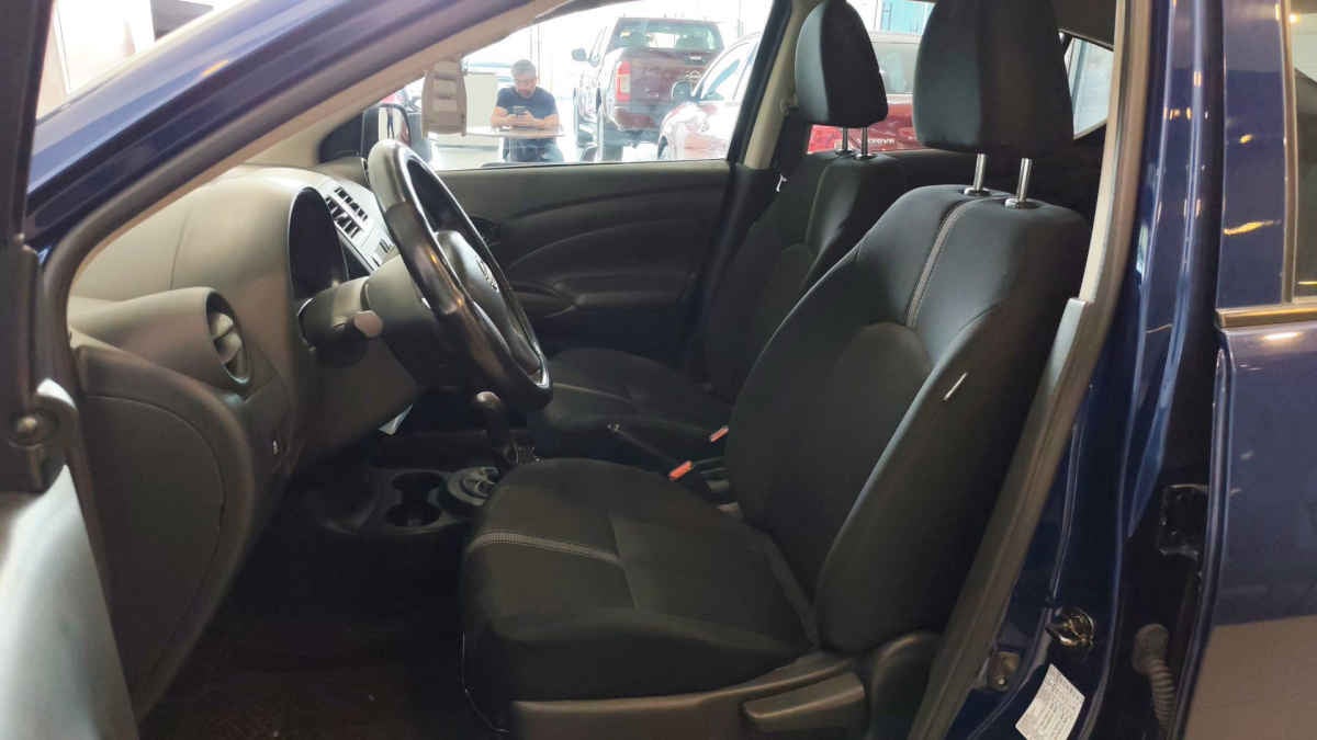 2024 Nissan V-Drive 4p L4/1.6 Man Audio