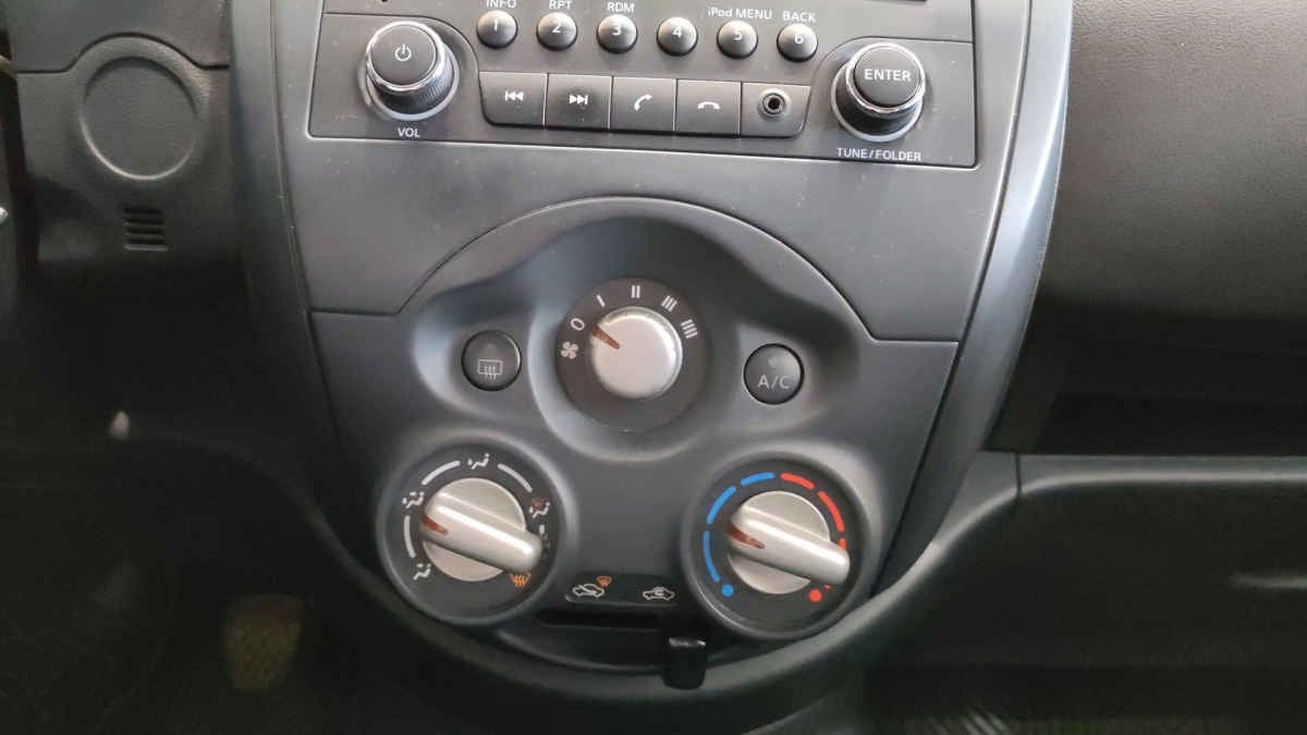 2024 Nissan V-Drive 4p L4/1.6 Man Audio