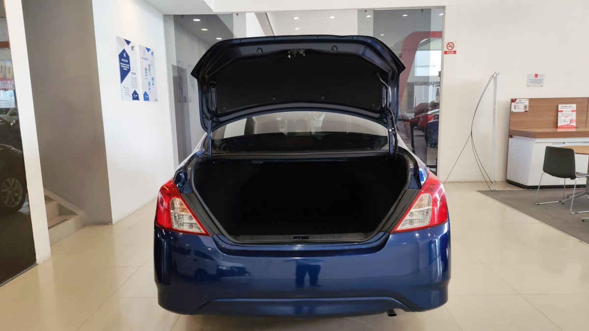 2024 Nissan V-Drive 4p L4/1.6 Man Audio