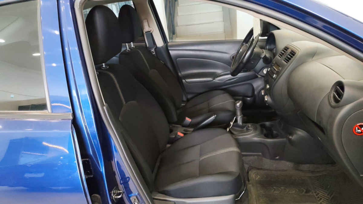 2024 Nissan V-Drive 4p L4/1.6 Man Audio