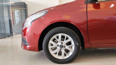 2024 Nissan V-Drive 4p L4/1.6 Man Audio