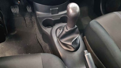 2024 Nissan V-Drive 4p L4/1.6 Man Audio