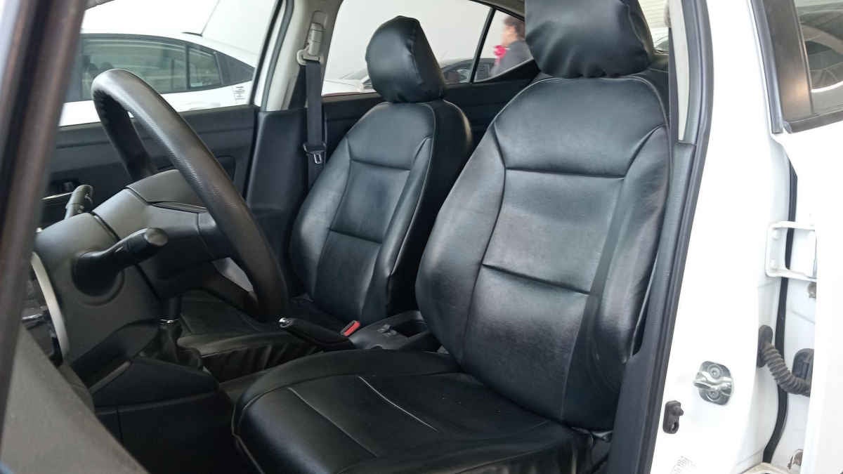 2021 Nissan Versa 4p Advance L4/1.6 Man