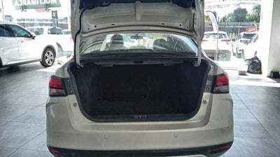 2021 Nissan Versa 4p Advance L4/1.6 Man