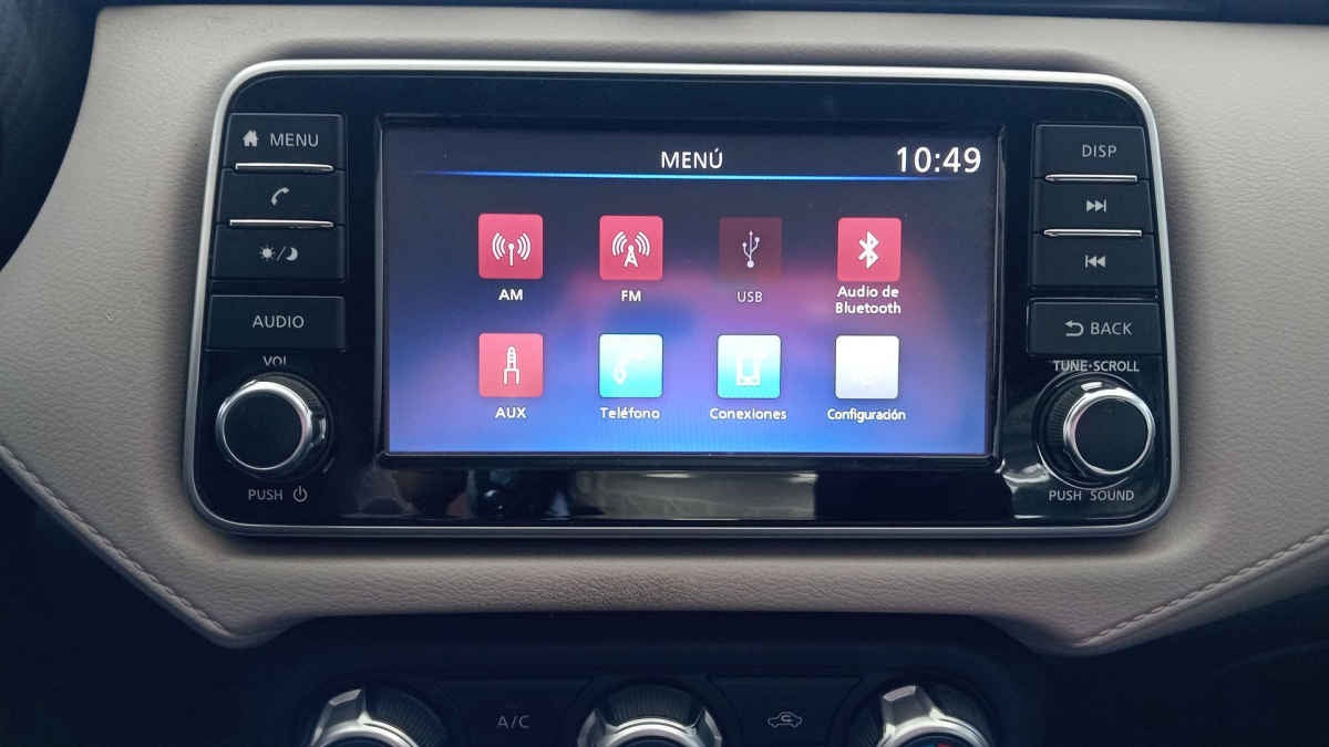 2021 Nissan Versa 4p Advance L4/1.6 Man