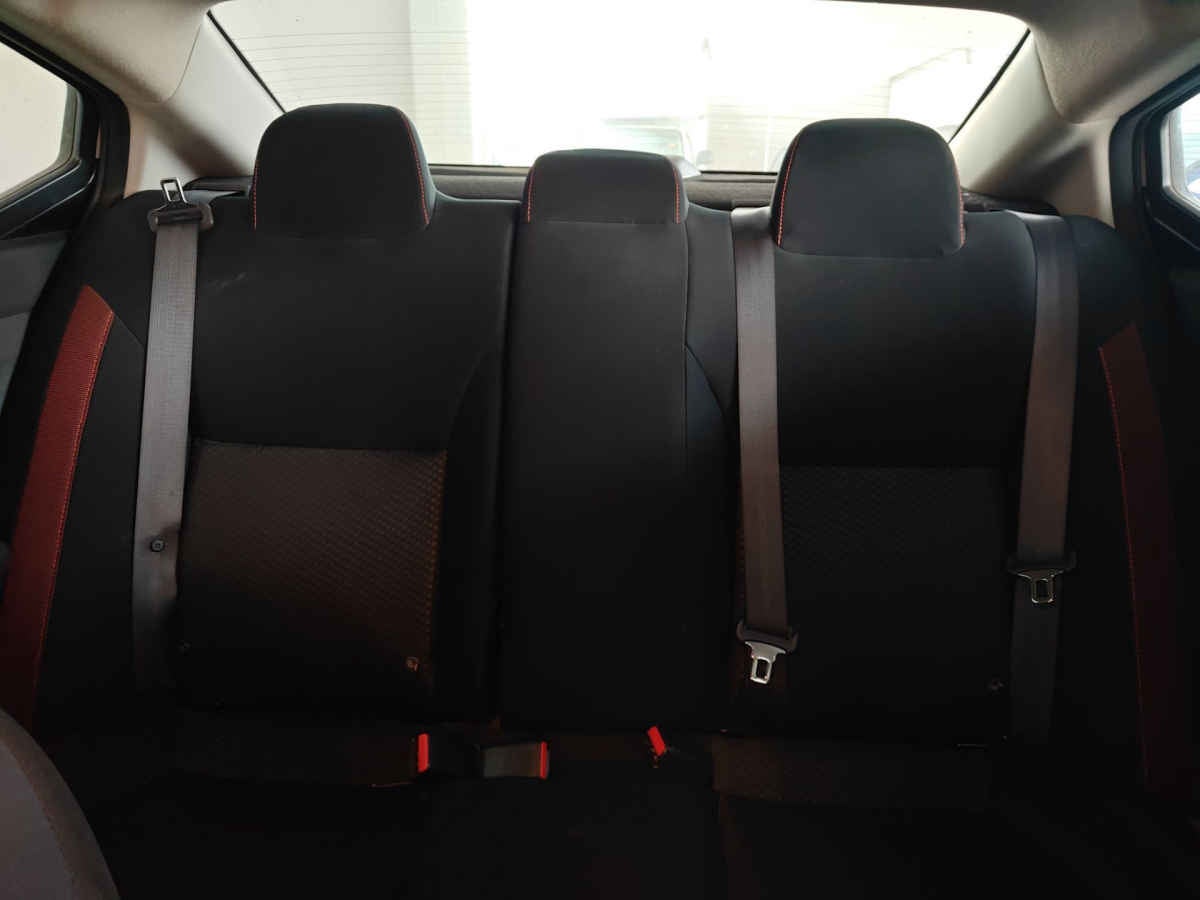 2024 Nissan Versa 4p SR L4/1.6 Aut