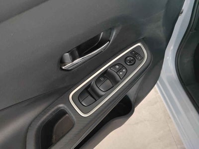 2024 Nissan Versa 4p SR L4/1.6 Aut