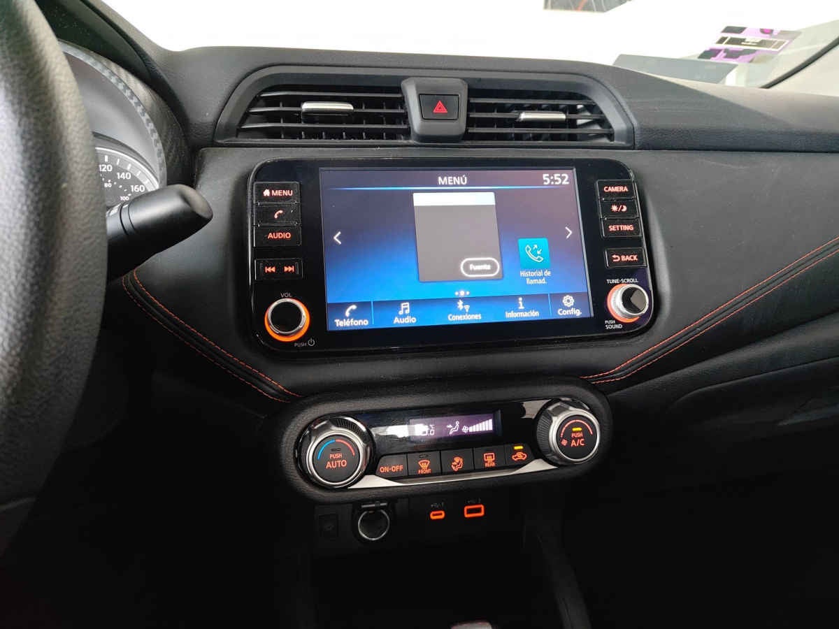 2024 Nissan Versa 4p SR L4/1.6 Aut