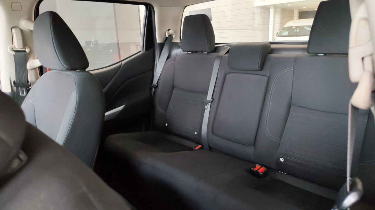 2023 Nissan Frontier 4p LE L4/2.5 Aut