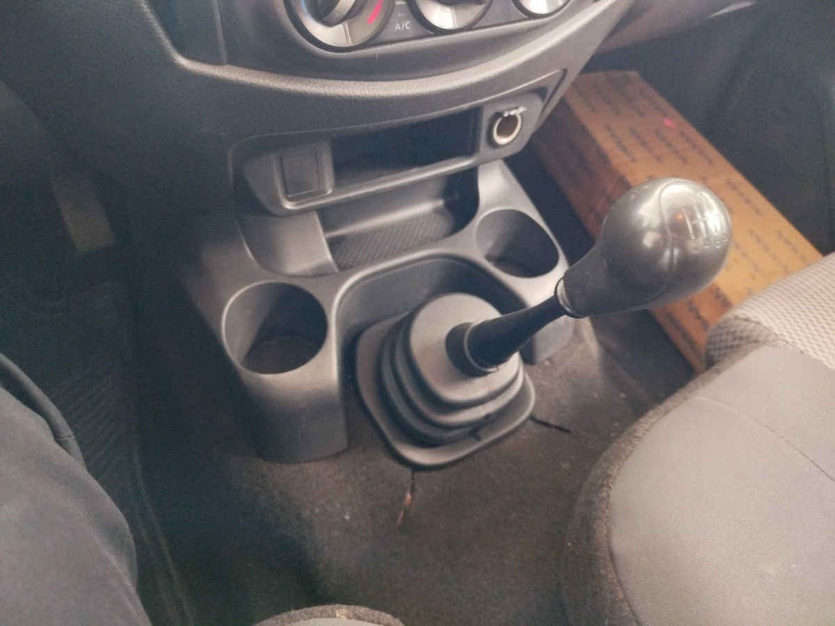 2018 Nissan Chasis Cabina NP300 2p L4/2.4 Man A/C