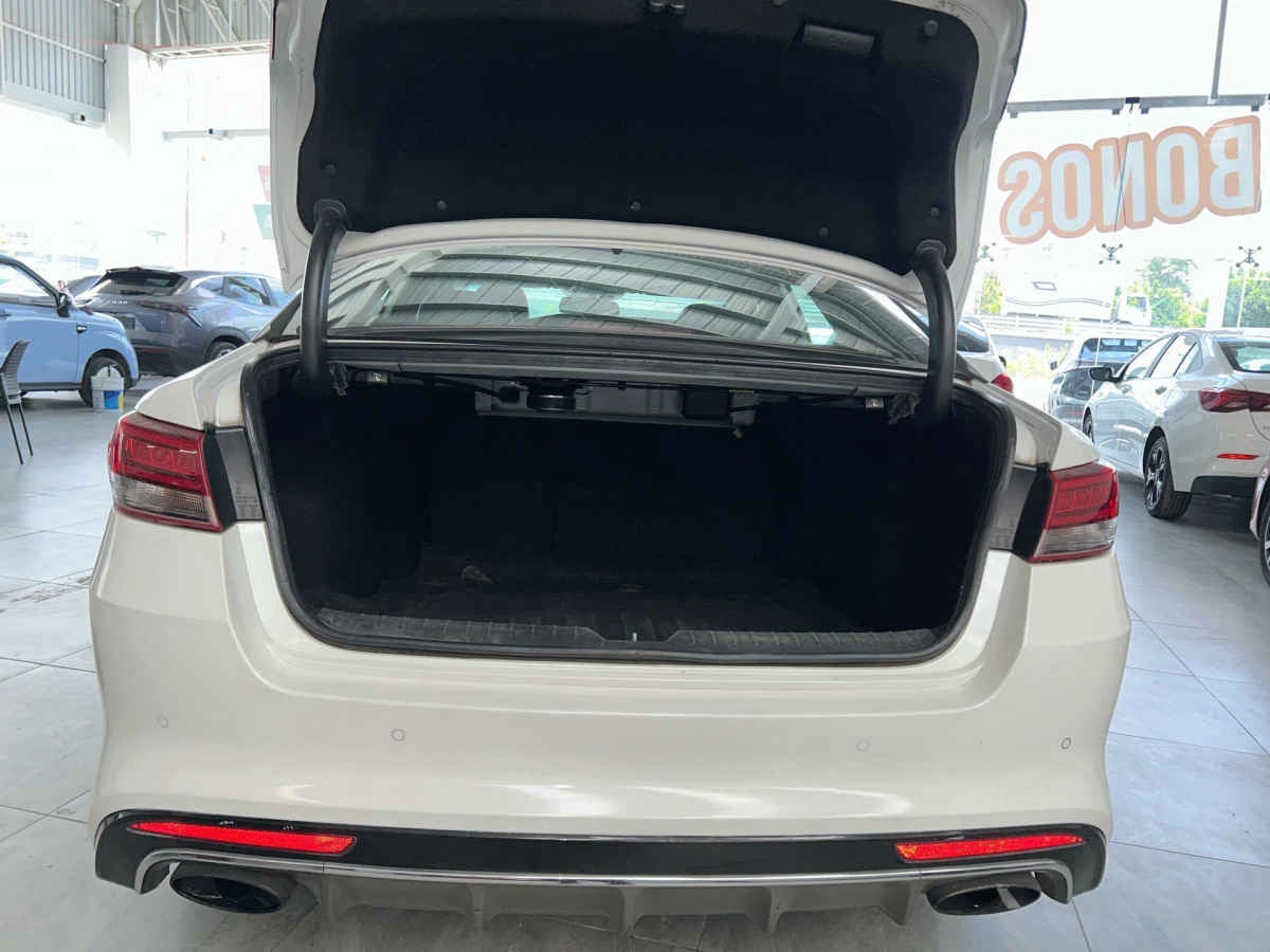 2017 Kia Optima OPTIMA 2.0L TURBO SXL A/T(BLACK)