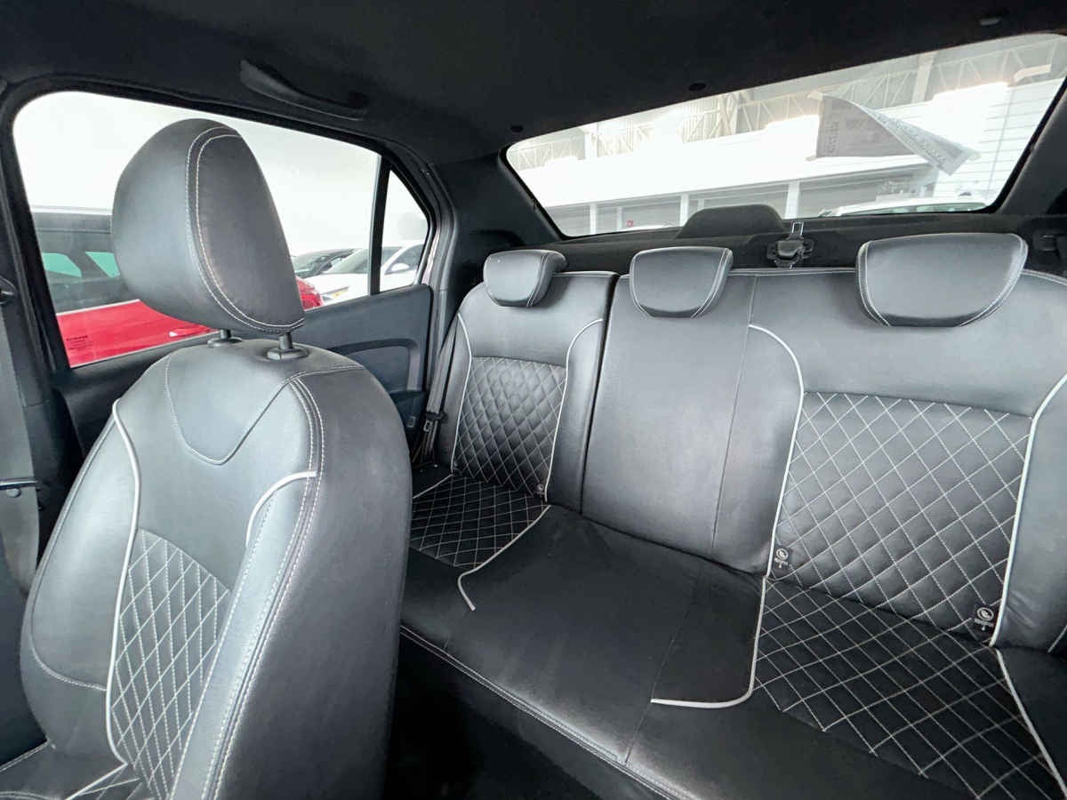 2023 Renault Logan 4p Intens L4/1.6 Aut