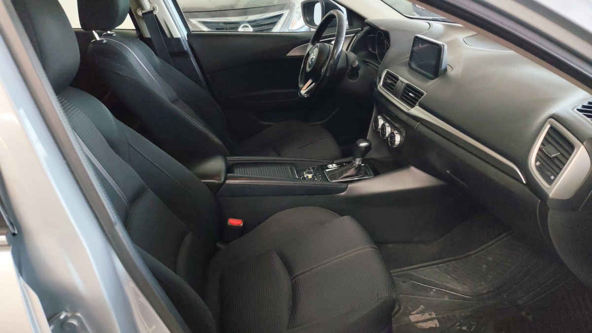 2017 Mazda Mazda 3 4p Sedán i L4/2.0 Aut