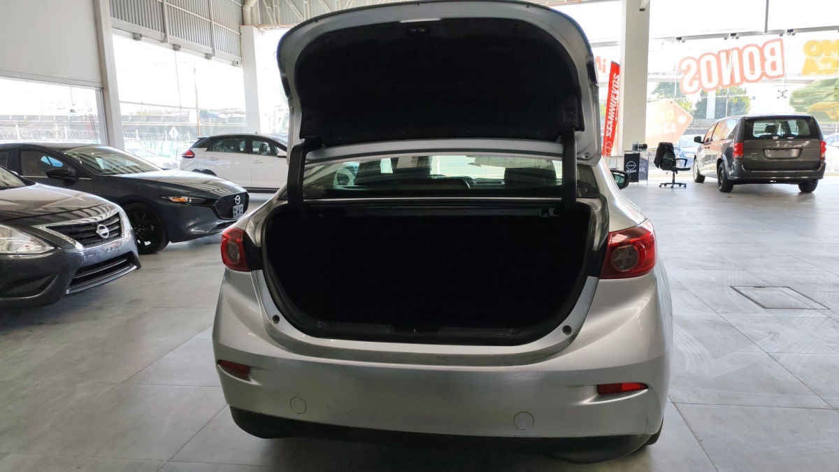 2017 Mazda Mazda 3 4p Sedán i L4/2.0 Aut