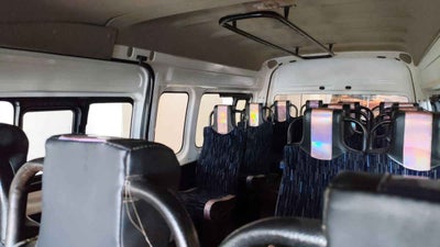 2024 Nissan Urvan 4p Amplia L4/2.5 Man Ventanas