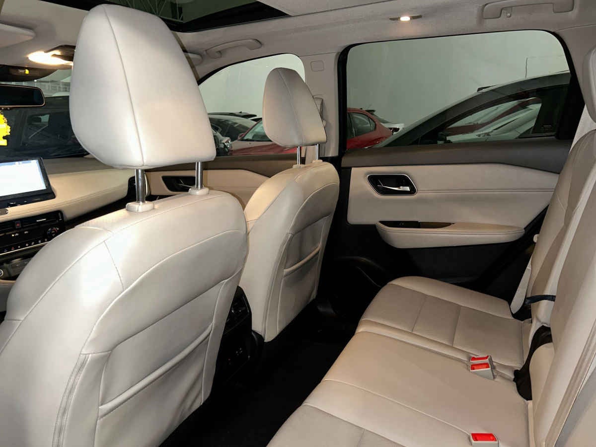 2024 Nissan X-Trail 5p Platinum Plus 2 Row L4/2.5 Aut
