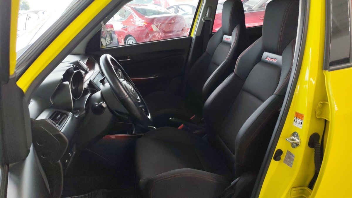 2024 Suzuki Swift 5p GLX L4/1.4 Aut