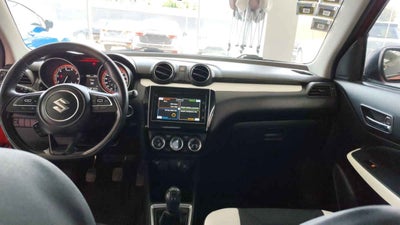 2018 Suzuki Swift 5p GLX L4/1.4 Man