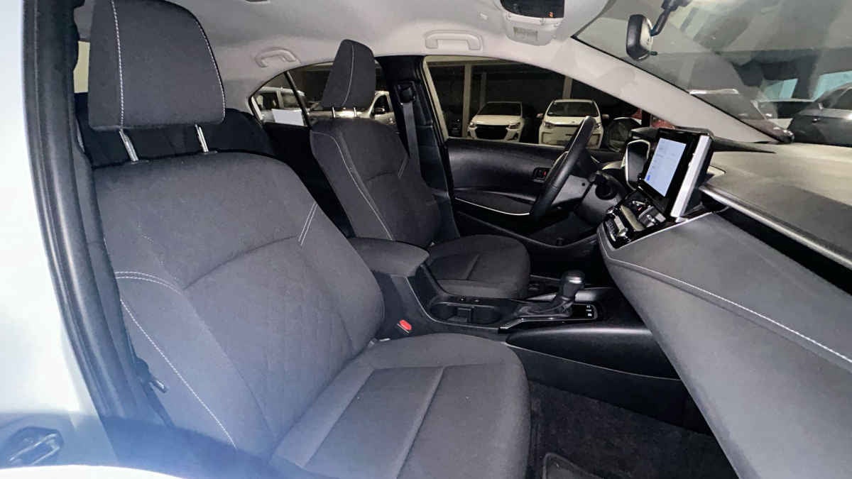 2023 Toyota Corolla 4p LE HEV L4/1.8 Aut