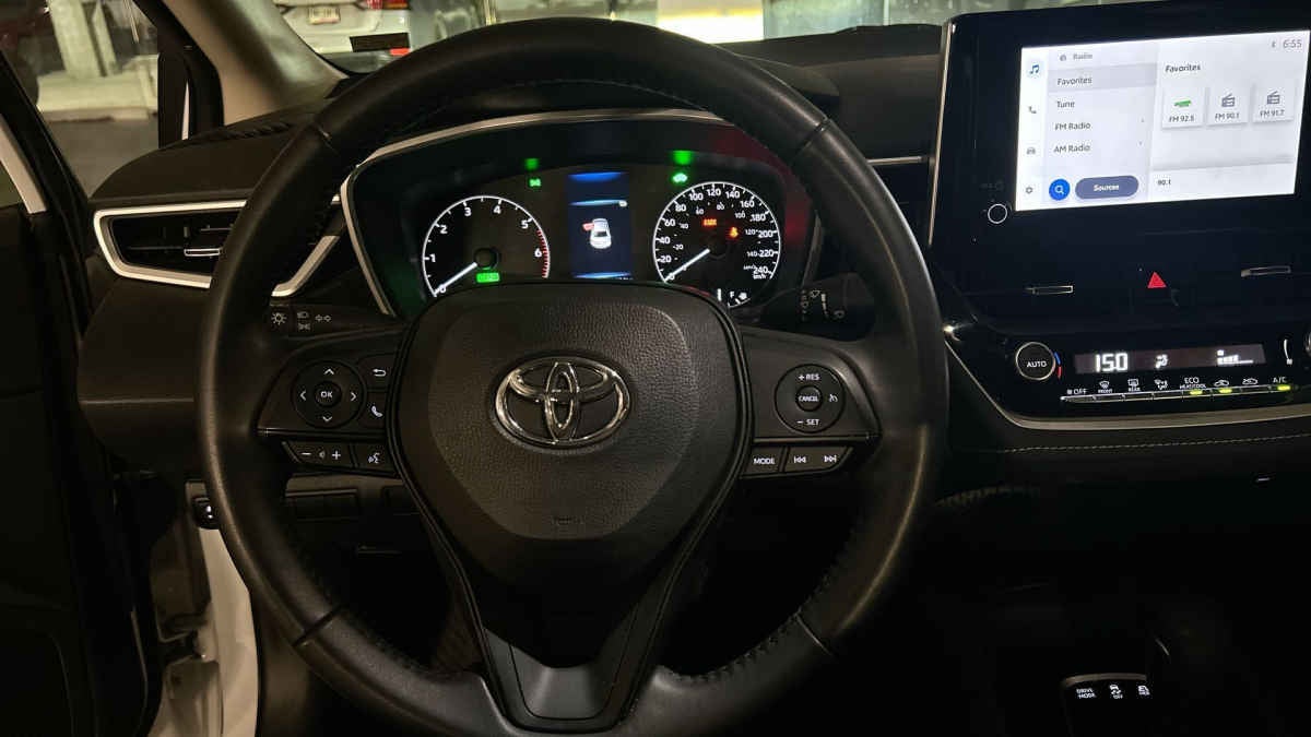 2023 Toyota Corolla 4p LE HEV L4/1.8 Aut