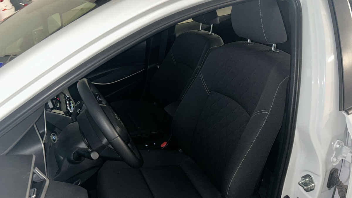 2023 Toyota Corolla 4p LE HEV L4/1.8 Aut