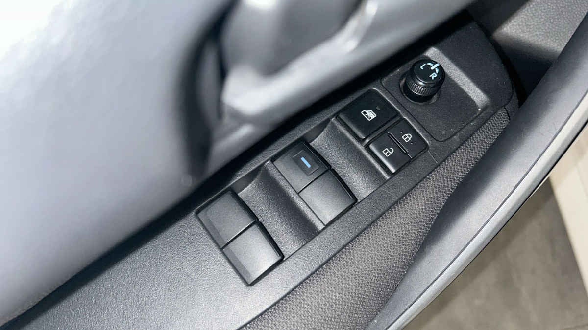 2023 Toyota Corolla 4p LE HEV L4/1.8 Aut
