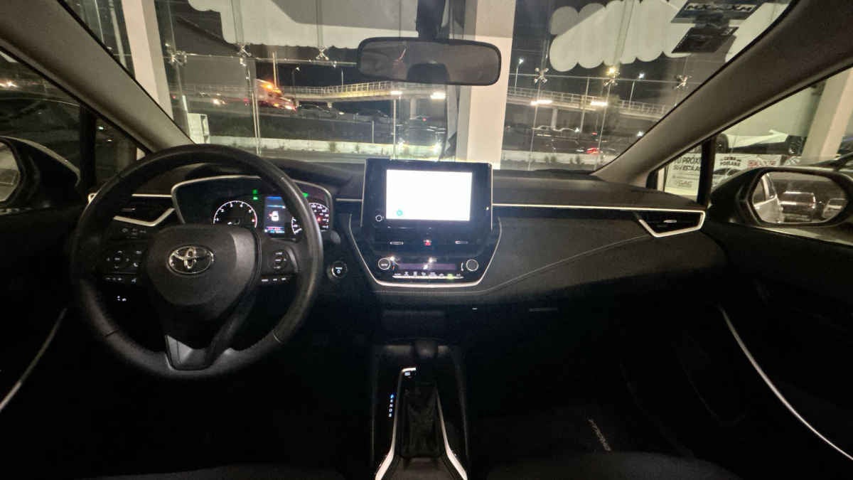 2023 Toyota Corolla 4p LE HEV L4/1.8 Aut