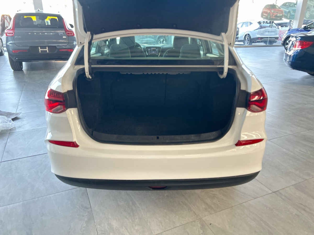 2023 Chevrolet Cavalier 4p LT L3/1.3 Aut