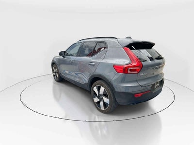 2023 Volvo XC40 5p Plus B4 L4/2.0/T Aut MHEV