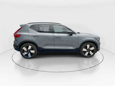 2023 Volvo XC40 5p Plus B4 L4/2.0/T Aut MHEV